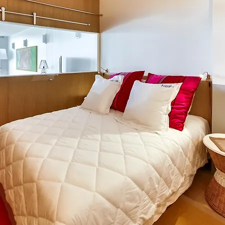 Appartement With A Terrace On Biarritz' Beach